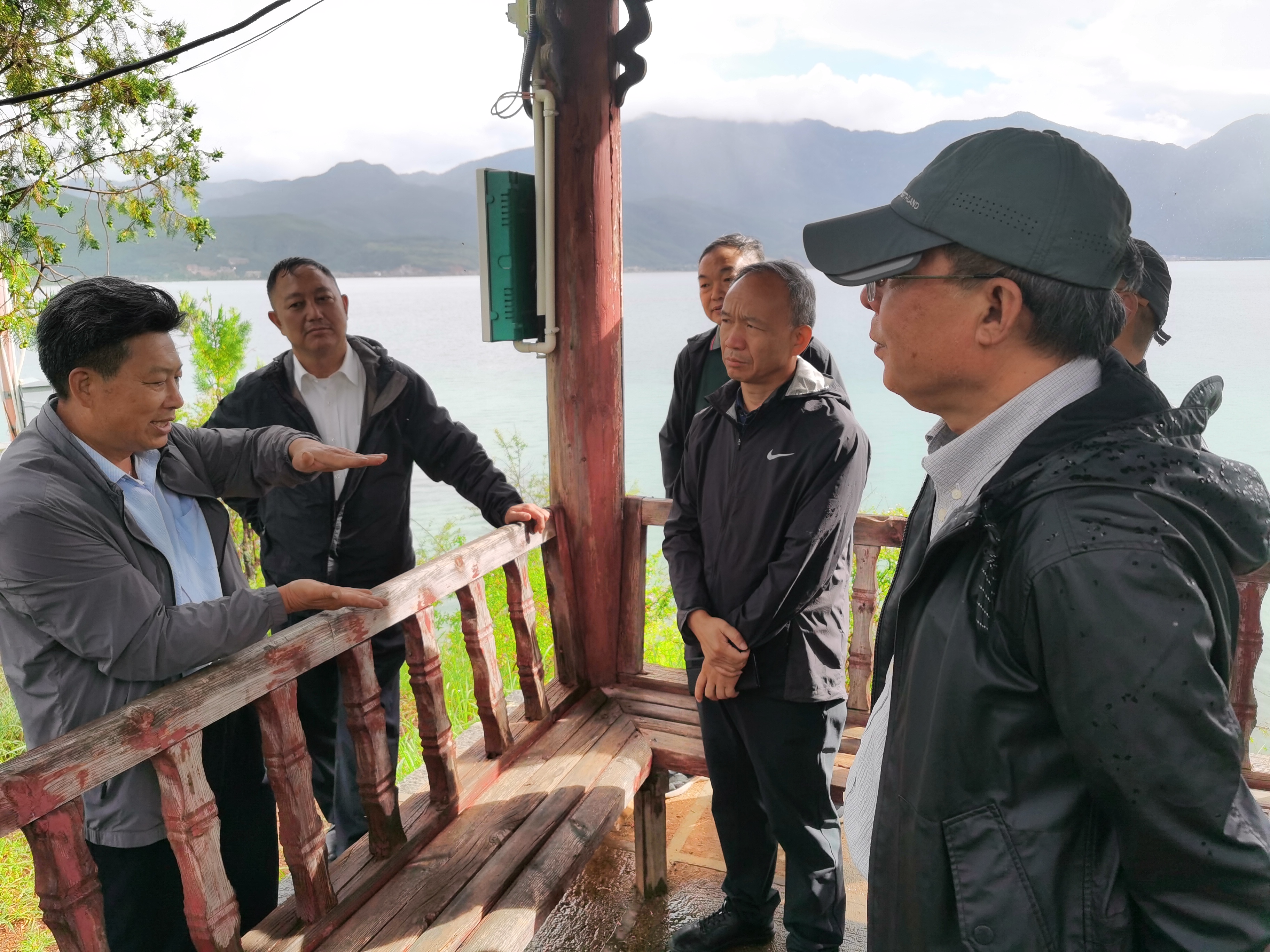 ��˾��Ҫ�򵼸���ɽ�ݿ�չ����