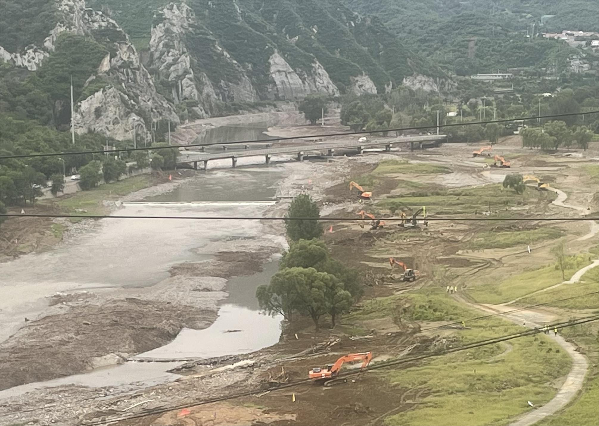 һ�ߴ��� | ҰϪ�����¼�ׯ������1200�׺�����������β��