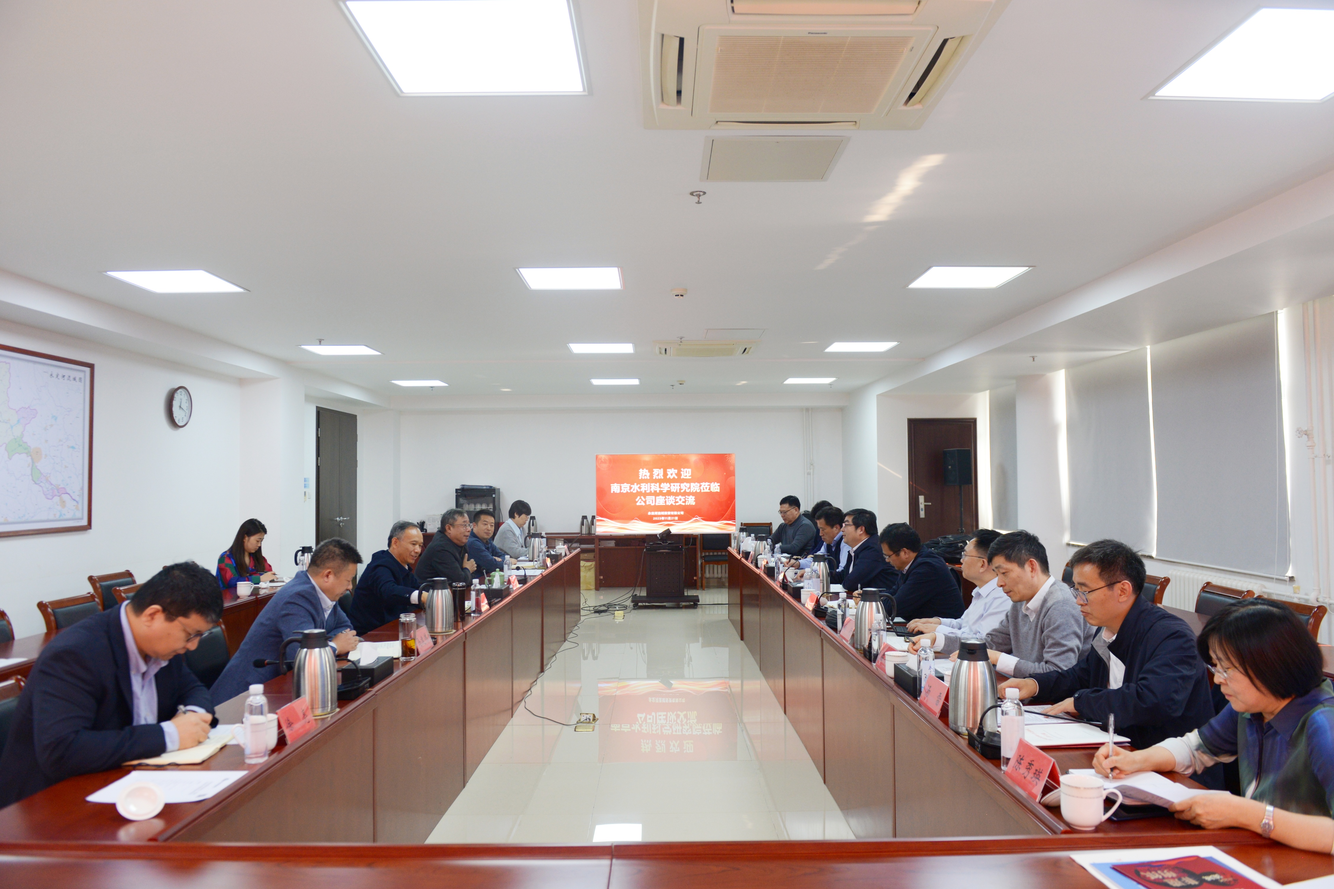 ��˾��Ҫ�򵼻���Ͼ�ˮ����ѧ�о�ԺԺ������Ⱥһ��