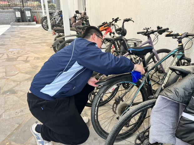 ��˾���������𾢿�չѧ�׷���ԸЧ���˶�