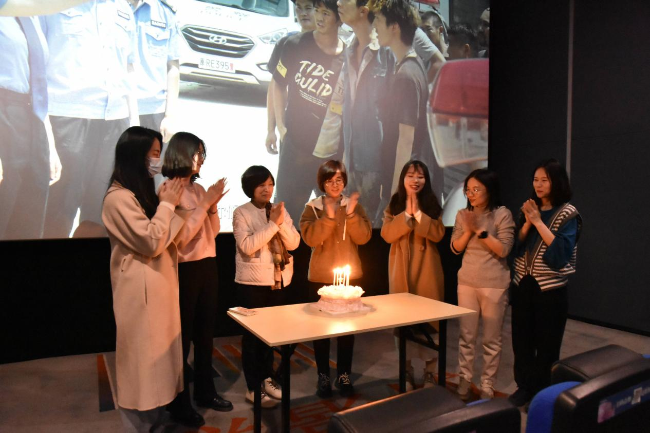 ��˾����������֯��չ��ף�����ˡ����ʸ�Ů��ϵ���˶�