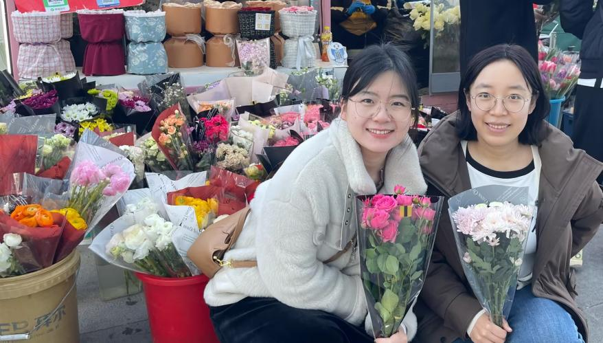 ��˾����������֯��չ��ף�����ˡ����ʸ�Ů��ϵ���˶�