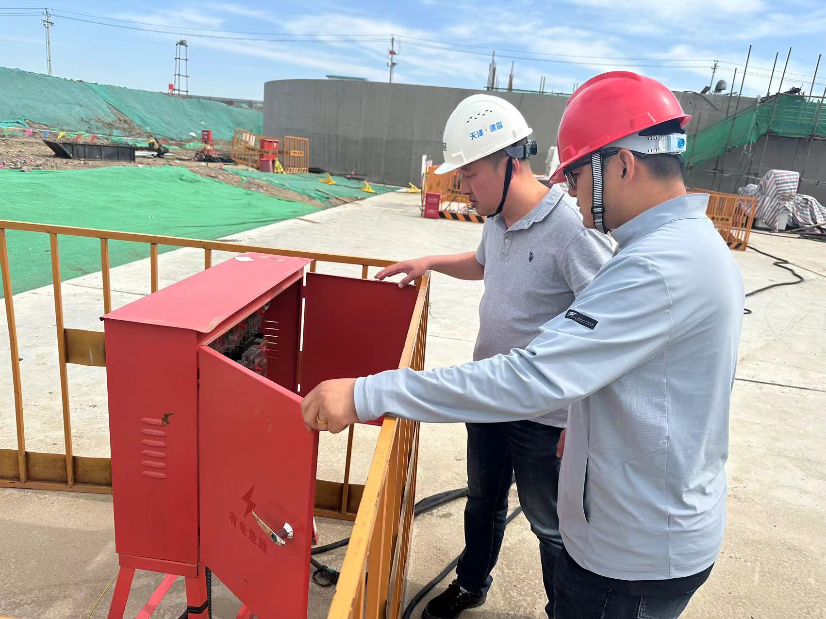 ���ֹ�˾ | ����ʩ���������ȡ� ����һ�߱��徲