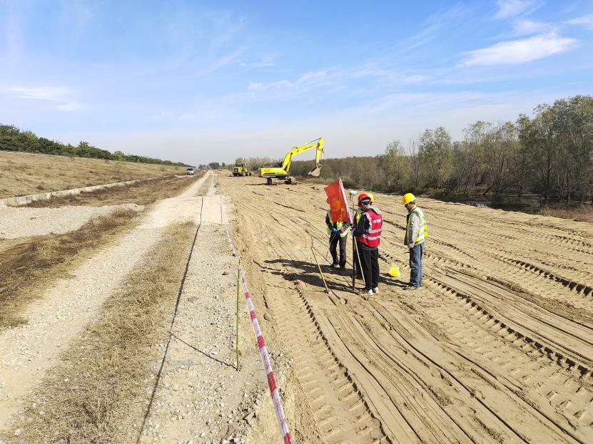 图说攻坚 | 抢抓施工黄金期 PT视讯(中国区)官网卢梁段综合提升工程全速推进 图说攻坚 | 抢抓施工黄金期 PT视讯(中国区)官网卢梁段综合提升工程全速推进