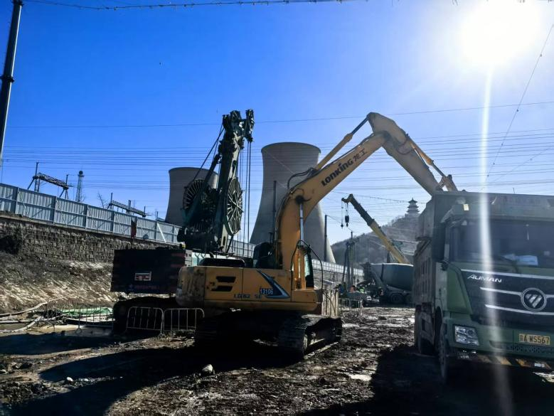 ���١����з�ա������������������������ڵ;������徲��ҵ