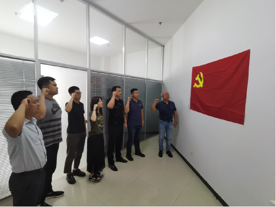 ���ֹ�˾��֧����չ��ϲӭ��ʮ�� ͬ������һ�� ���⵳���˶�