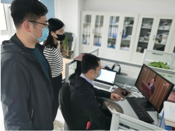 PT��Ѷ(�й���)����Ͷ�ʹ�˾��֯ԢĿ��ף�й��������������Ž���100������